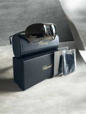 Chopard SCHB01 Polarized Aviator Sunglasses Gunmetal Gray Full Set Unused